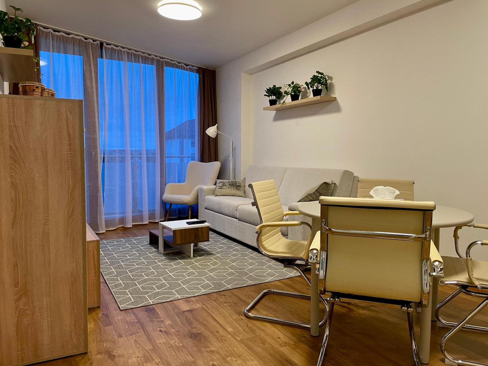 Apartman Astra Sezimovo Usti Kültér fotó